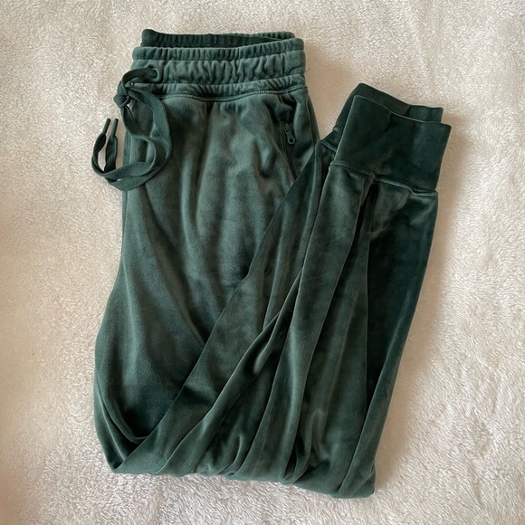 aerie Pants - EUC Aerie Dark Green Velour Jogger Sweatpants